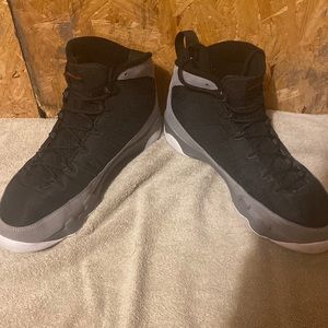 Retro Air Jordan 9’s Particle Gray
